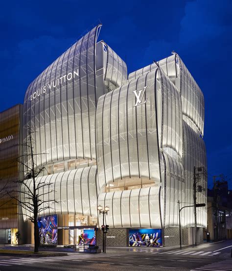 louis vuitton flagship store.